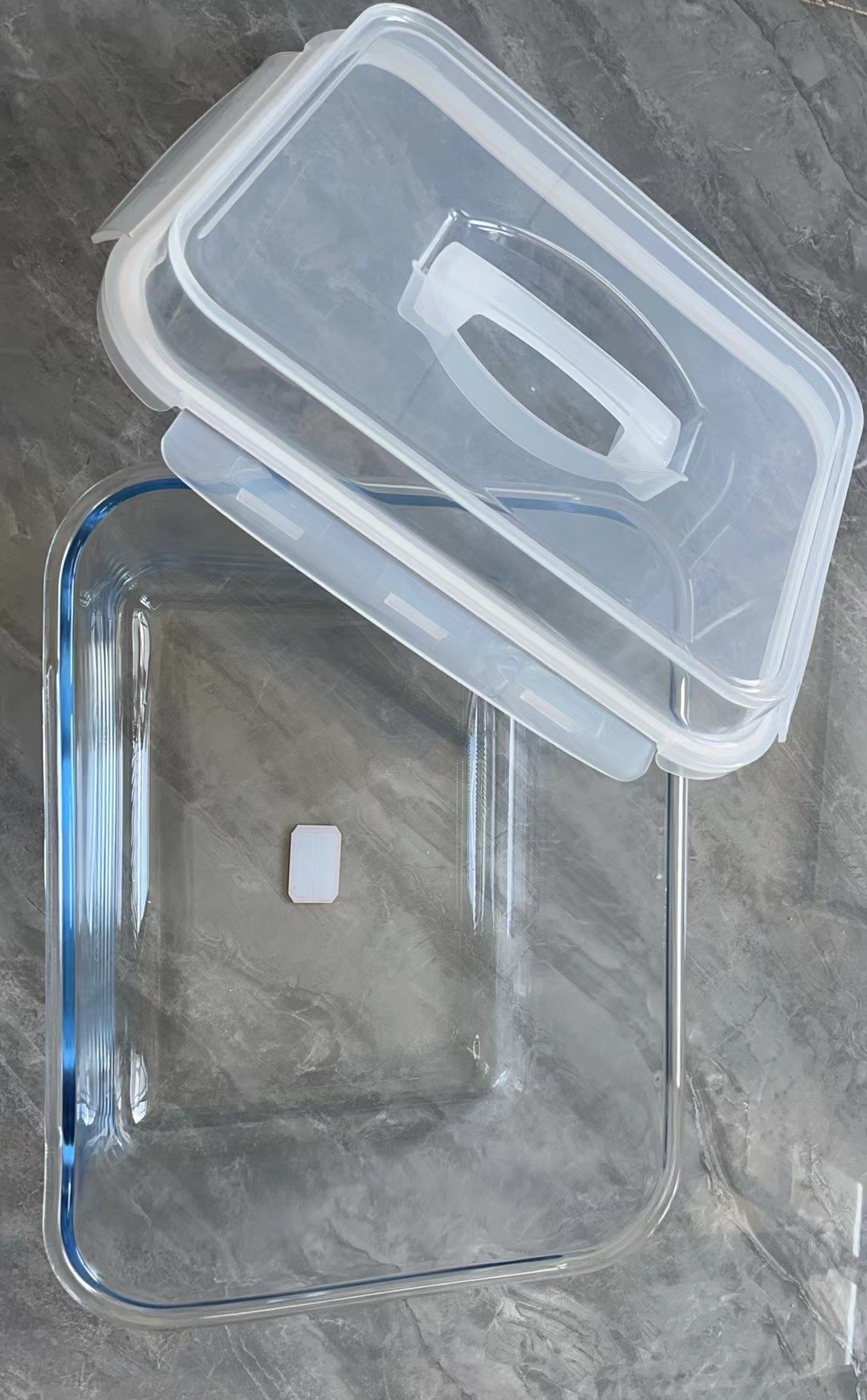 Large Size Glass Food Container with Handle of Plastic Top Cover