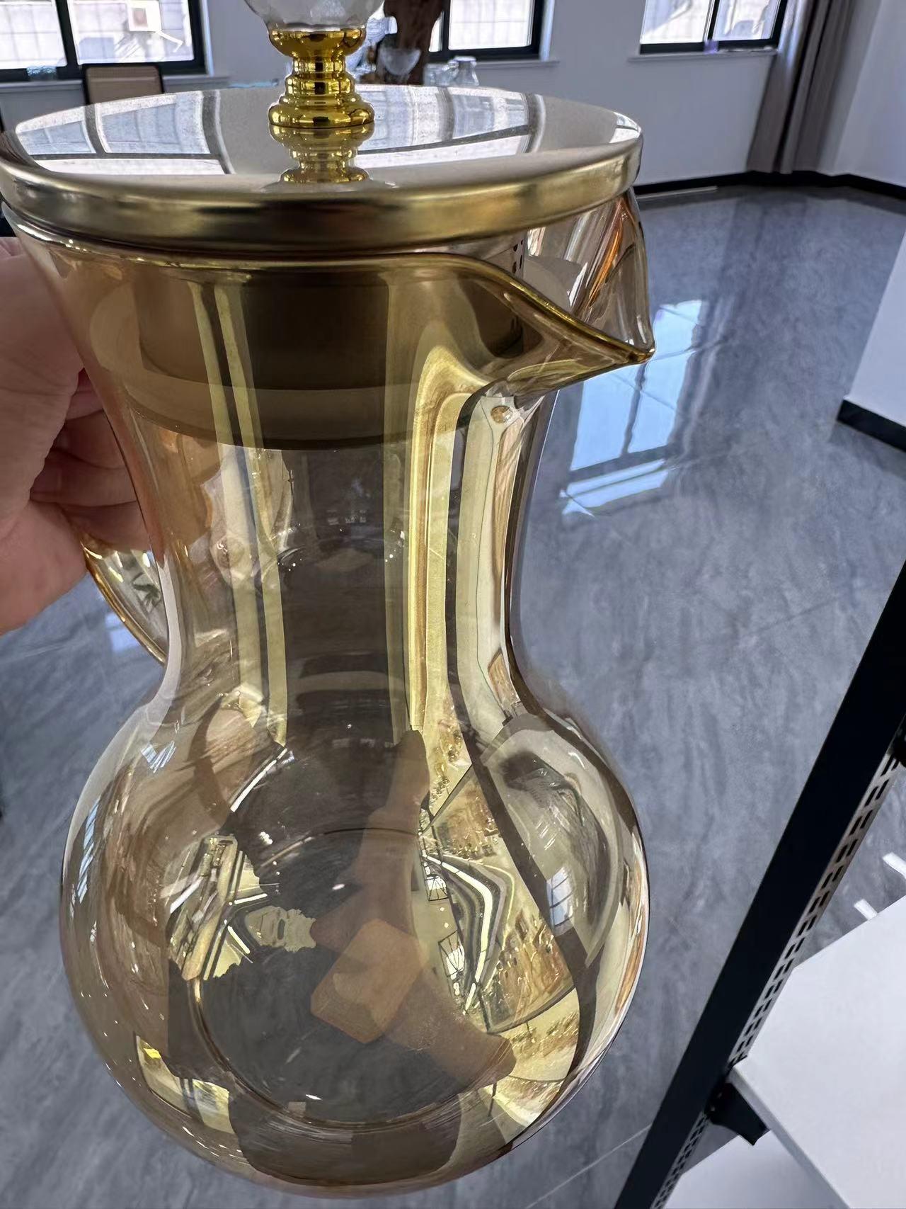 High-Borosilicate Glass Water&Tea Jug with Electroplating Calabash Shape