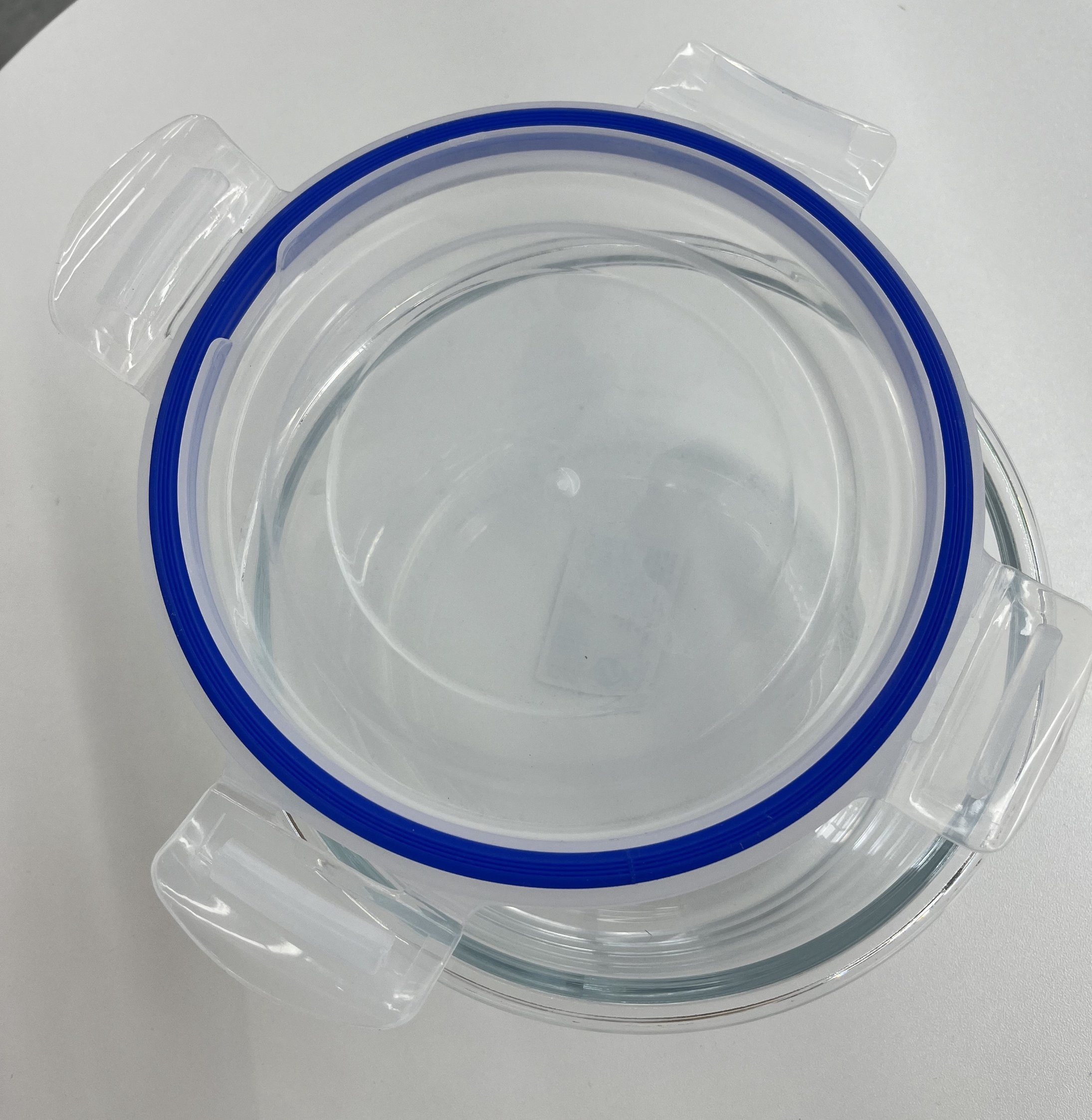 Round Glass Food Container with Four Lock Plastic Lid
