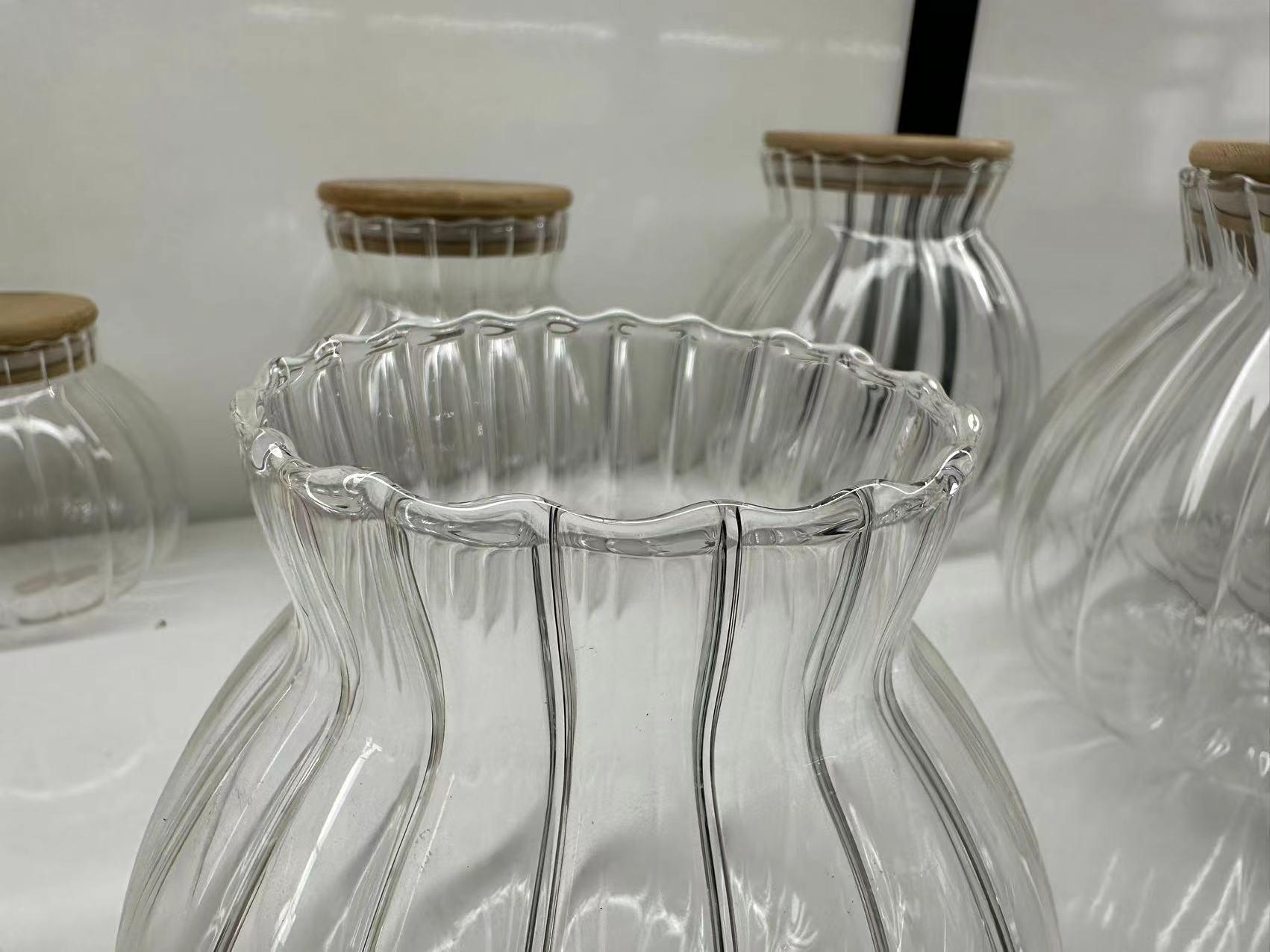 High-Borosilicate Glass Storage Jar with Bamboo Wood Lid Gourd Shape