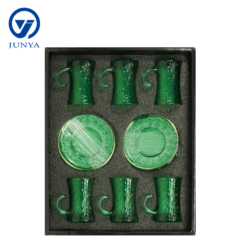 Modern Black Tea Mug Set Featuring Distinctive Glass Design