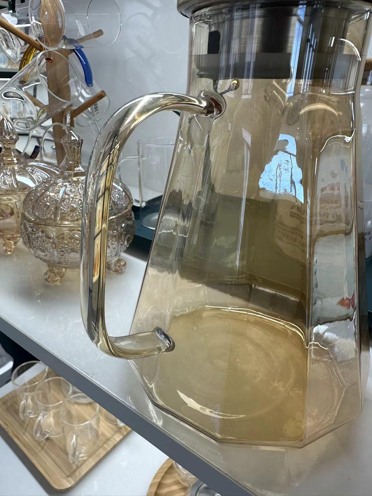 High-Borosilicate Glass Diamond Pattern Water Jug with Electroplating